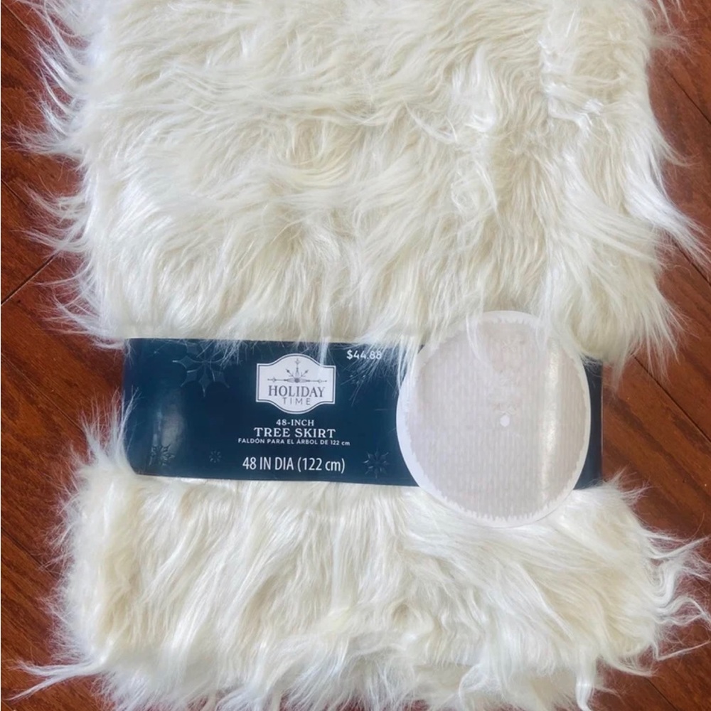 Cream Faux Fur Christmas Tree Skirt